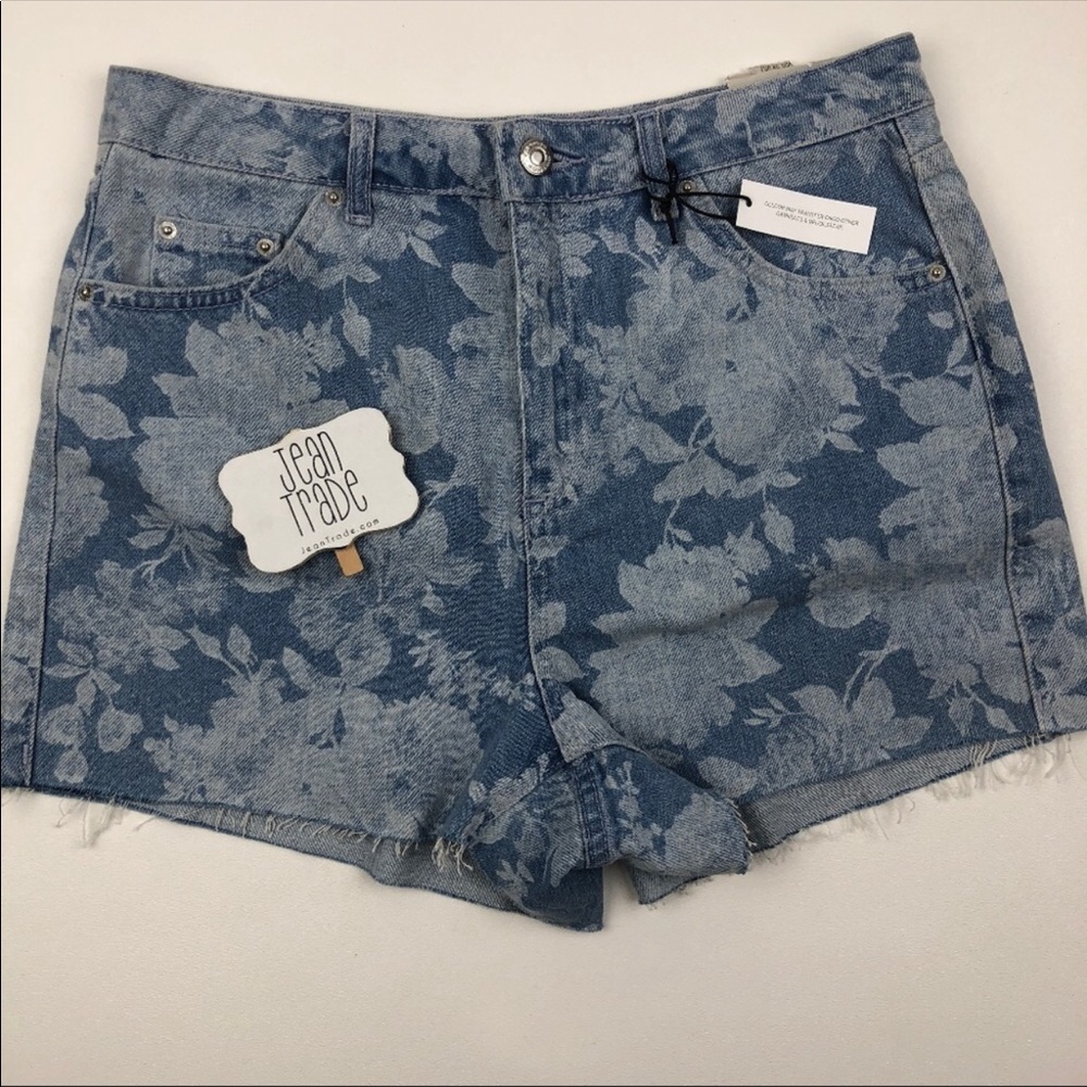 NWT Topshop Mom Authentic High Waist Jean Shorts